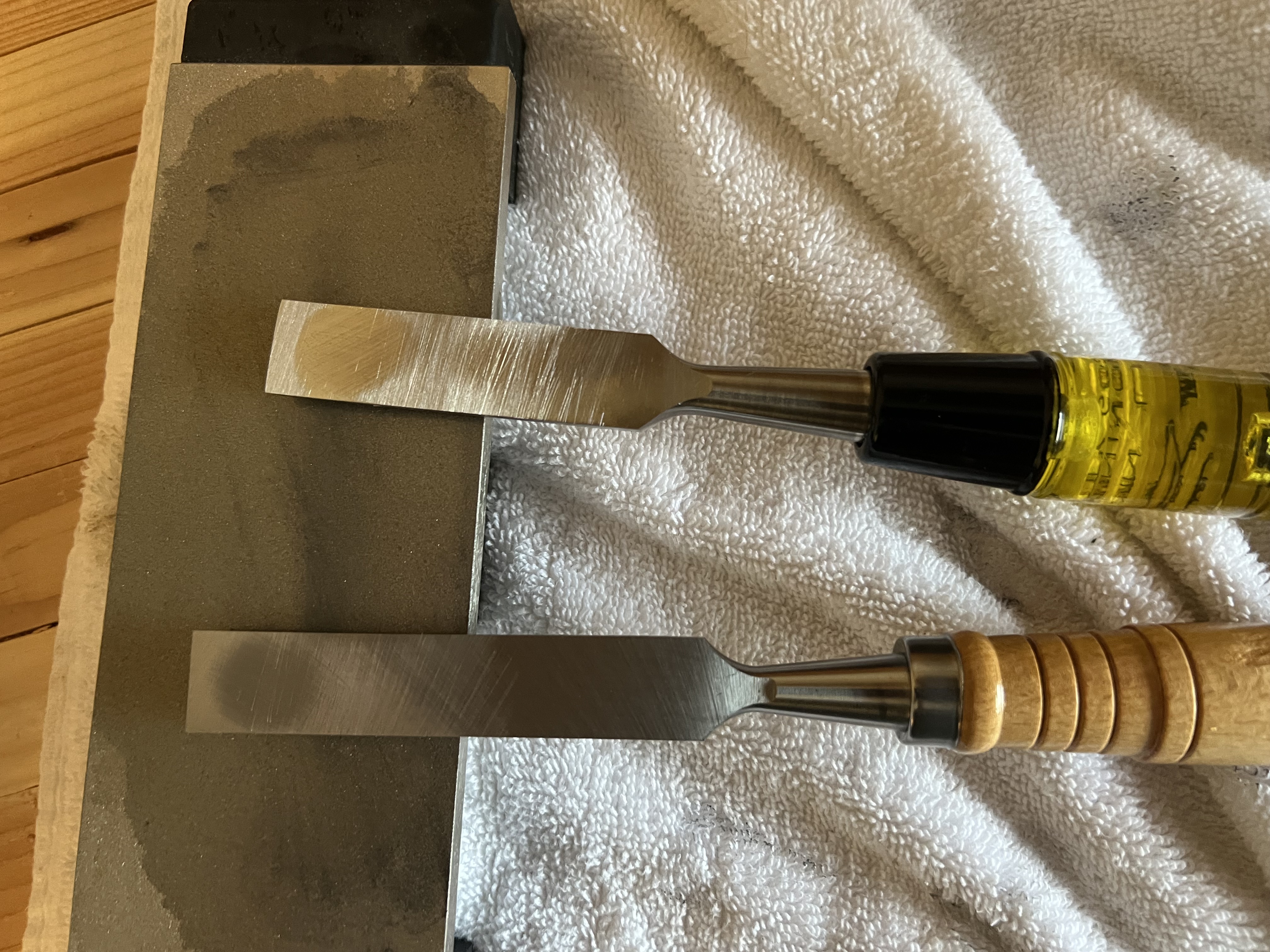 Windsor and buck chisel back